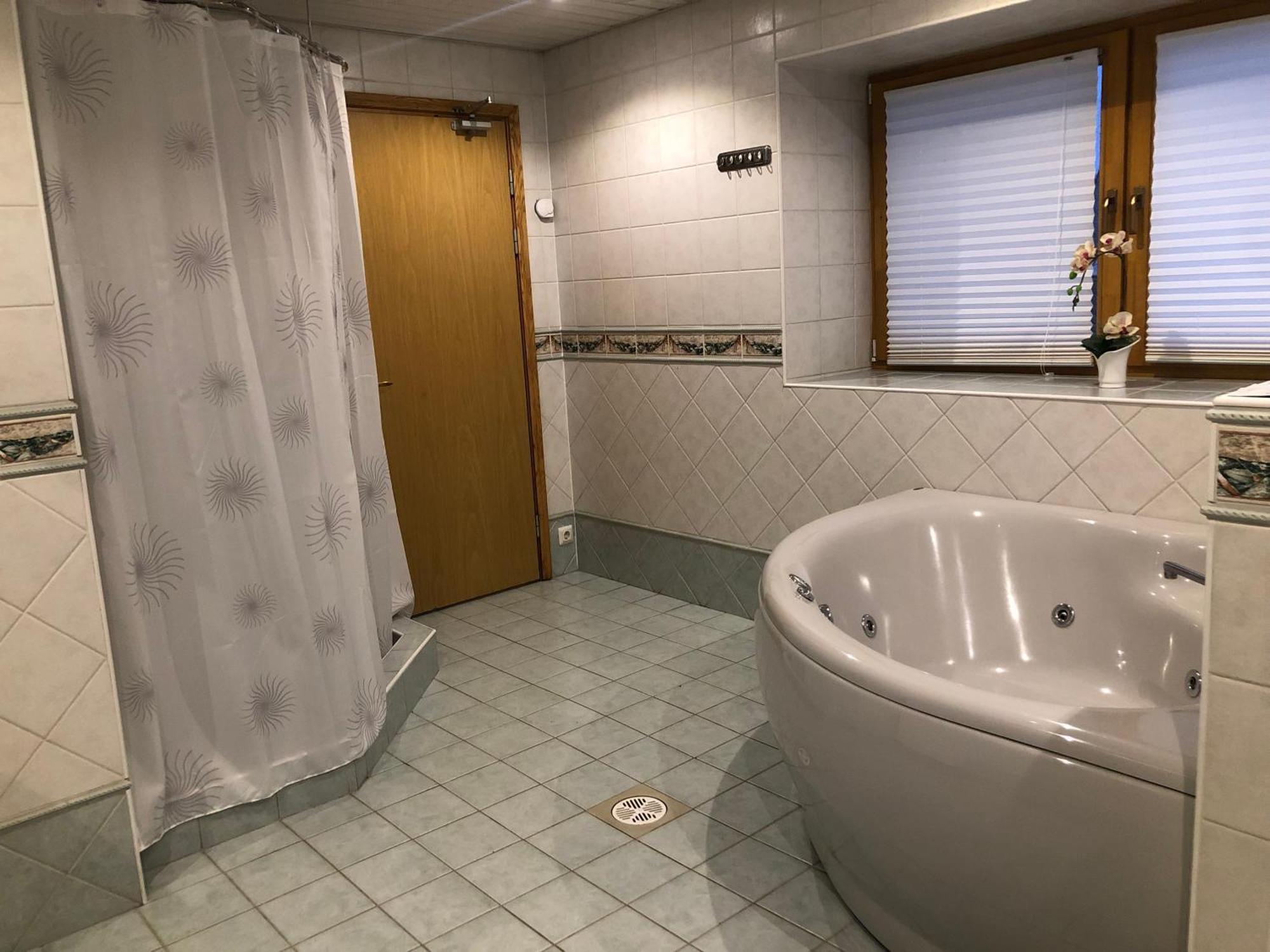 Riia Villa Tartu Exteriör bild